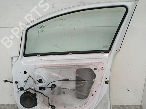 Used Right front door Right front door 37370908 37370908