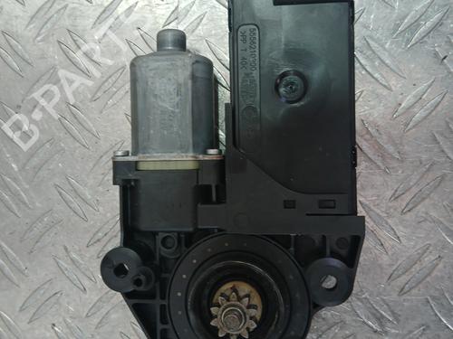 front-wiper-motor-renault-megane-iii-hatchback-bz01_-b3_-2008-37366033 main image