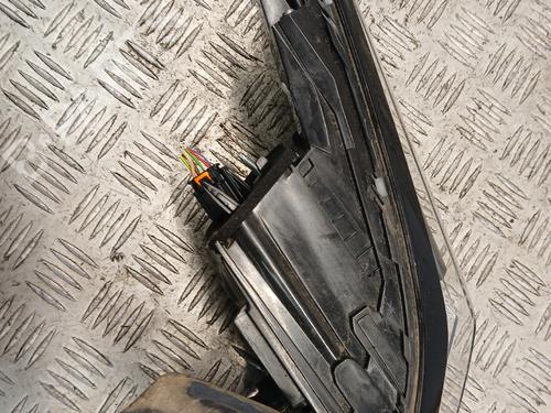 Used Right tailgate light Right tailgate light PEUGEOT 308 SW III (FC_, FJ_, FR_, F4_, FN_) PureTech 136 (FRHPYC) (136 hp) 39729805 39729805