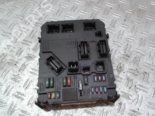 Used Fuse box Fuse box 37359220 37359220