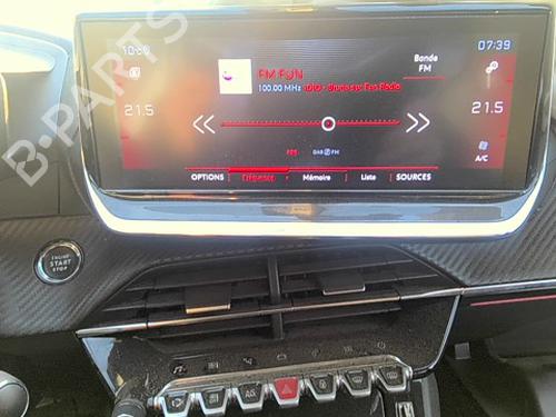 Used Radio Radio PEUGEOT 208 II (UB_, UP_, UW_, UJ_) 1.2 PureTech 100 (101 hp) 39942111 39942111