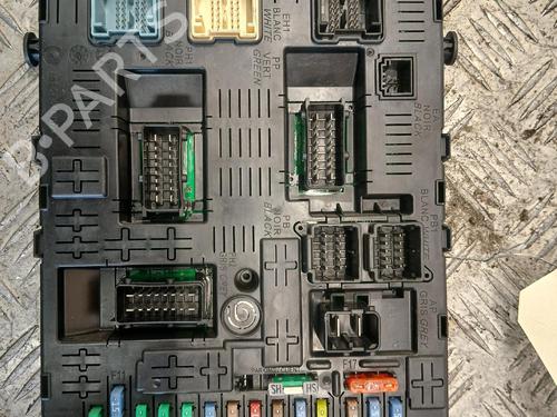 Used Fuse box Fuse box 37375811 37375811