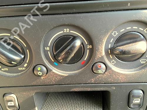 AC-Styringsenhed/Manøvreenhed AC-Styringsenhed/Manøvreenhed CITROËN XSARA (N1) 1.6 16V (109 hp) 39749899 39749899