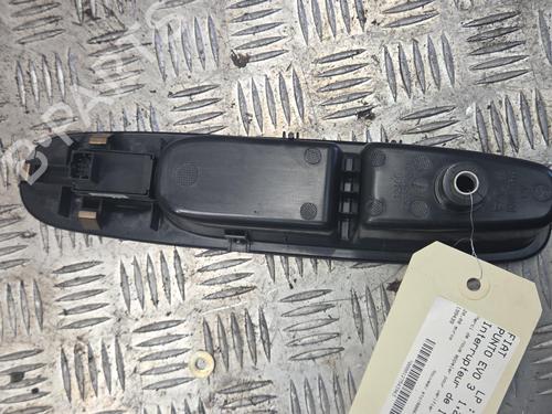 Right front window switch FIAT PUNTO EVO (199_) 1.3 D Multijet (199AXC1A, 199BXC1A, 199AXT1A, 199BXT1A) | BP37374764I26 - Image 4