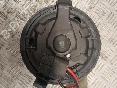 Used Heater blower motor Heater blower motor CITROËN C3 III (SX) 1.2 PureTech 82 (83 hp) 39388037 39388037