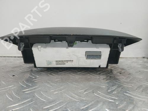 display-monitor-renault-megane-iii-hatchback-bz01_-b3_-2008-37365449 main image