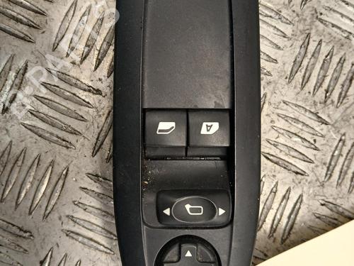 Used Left front window switch Left front window switch PEUGEOT 208 I (CA_, CC_) 1.6 HDi / BlueHDi 75 (75 hp) 39520043 39520043
