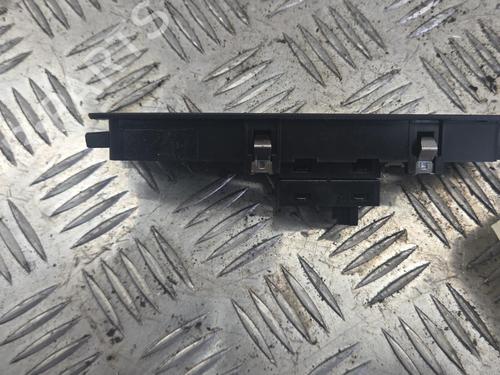 Right front window switch BMW 1 (F20) 118 i | BP37374425I26 - Image 2