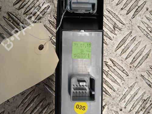 Used Left front window switch Left front window switch VW GOLF VI (5K1) 1.6 TDI (105 hp) 39993022 39993022