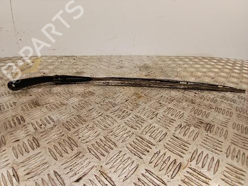 Used Front windshield wiper arm Front windshield wiper arm 39137964 39137964