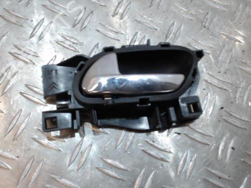 Used Front left interior door handle Front left interior door handle 37351808 37351808