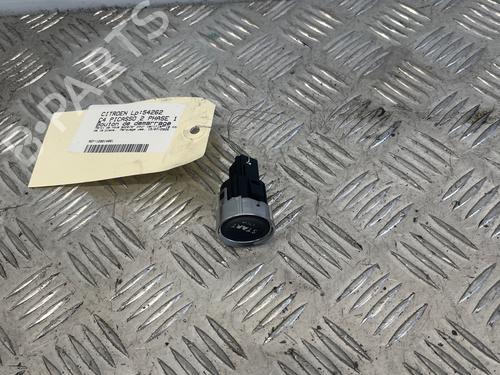 switch-citroen-c4-picasso-ii-2013-37746583 main image