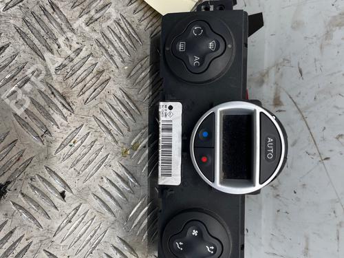 Used Climate control Climate control 38596054 38596054