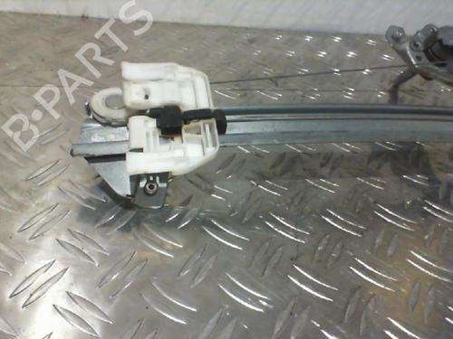 Rudehejsemekanisme Højre bagtil Rudehejsemekanisme Højre bagtil PEUGEOT 206 Hatchback (2A/C) 1.4 i (75 hp) 37354955 37354955