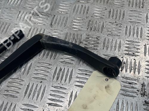 Used Front windshield wiper arm Front windshield wiper arm CHRYSLER PT CRUISER (PT_) 2.2 CRD (150 hp) 40267208 40267208