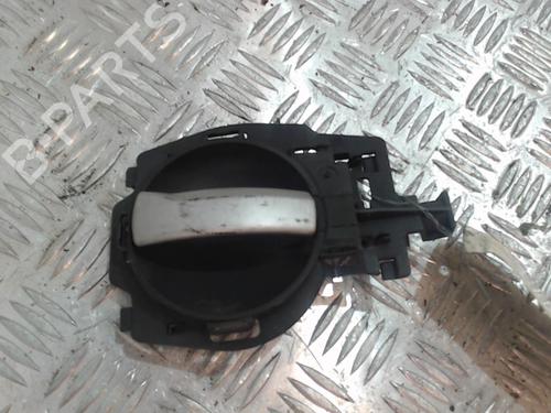 Used Front right interior door handle Front right interior door handle 37353177 37353177