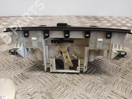 Used Climate control Climate control 37706299 37706299