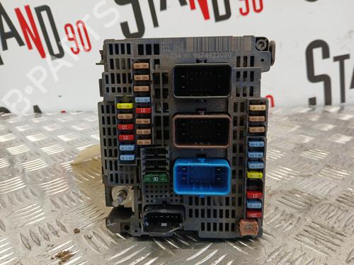 Used Fuse box Fuse box 37373295 37373295