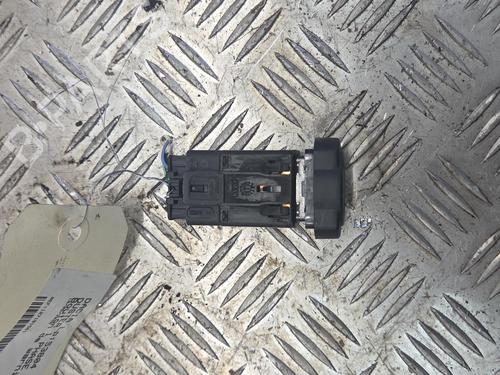 warning-switch-dacia-duster-hs_-2010-2011-2012-2013-2014-2015-2016-2017-2018-37374478 main image