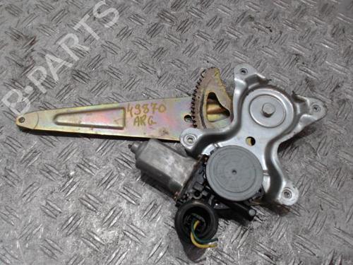 Rudehejsemekanisme venstre bagtil Rudehejsemekanisme venstre bagtil TOYOTA RAV 4 II (_A2_) 2.0 D 4WD (CLA20_, CLA21_, CLA20R, CLA21R) (116 hp) 37357673 37357673