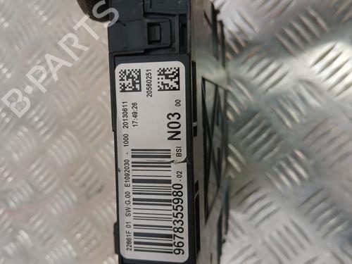 Used Fuse box Fuse box 37367945 37367945