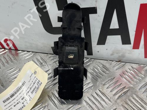 Used Right front window switch Right front window switch 37372386 37372386