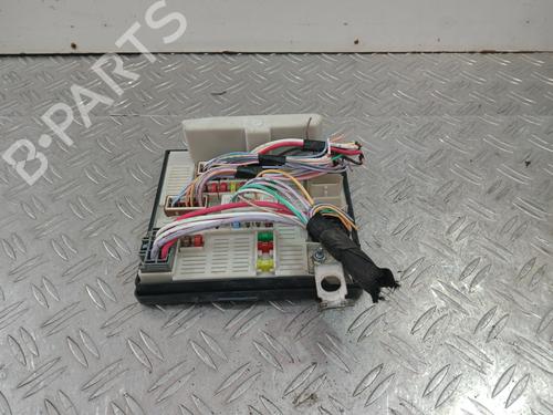 Used Fuse box Fuse box 37365437 37365437