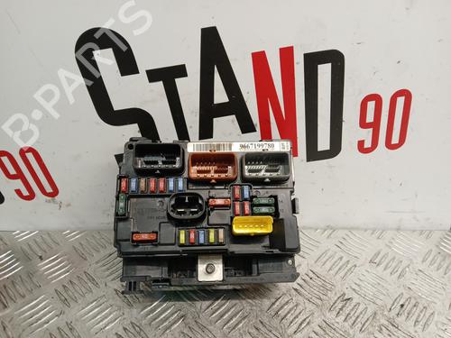 Used Fuse box Fuse box 37370519 37370519