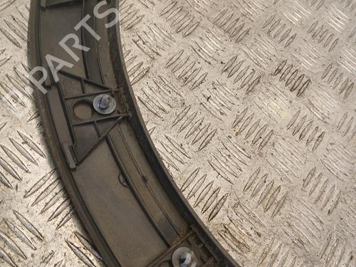 Used Rear right wheel arch trim Rear right wheel arch trim 37677074 37677074