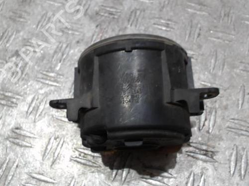 Used Right front fog light Right front fog light 37358772 37358772