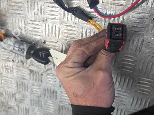 ignition-barrel-citroen-berlingo-berlingo-first-mpv-mf_-gjk_-gfk_-1996-37374705 main image