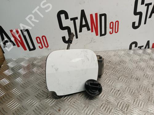 fuel-flap-renault-clio-iii-br01-cr01-2005-2006-2007-2008-2009-2010-2011-2012-2013-2014-37370411 main image