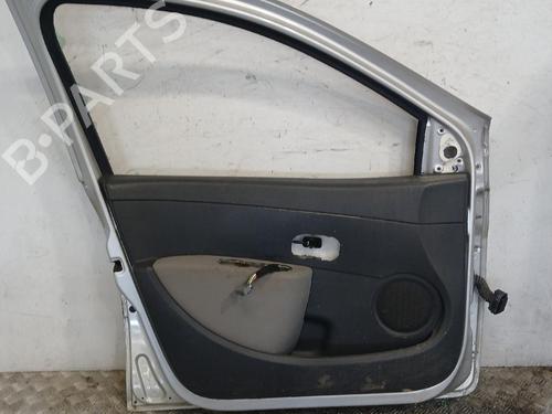left-front-door-renault-clio-iii-br01-cr01-2005-2006-2007-2008-2009-2010-2011-2012-2013-2014-37366230 main image