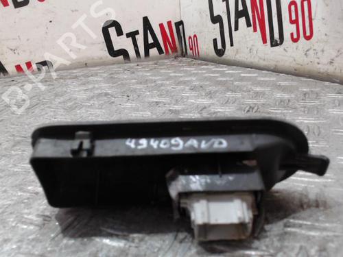 Used Right front window switch Right front window switch 37357278 37357278