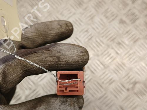 warning-switch-citroen-berlingo-box-bodympv-b9-2008-40202759 main image