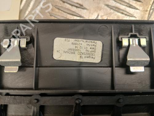 Used Air vent Air vent 37373389 37373389