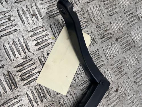 Used Front windshield wiper arm Front windshield wiper arm DACIA SANDERO II TCe 90 (B8M1, B8MA, B8AC) (90 hp) 39702576 39702576
