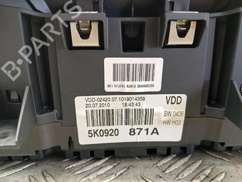 Used Instrument cluster Instrument cluster VW GOLF VI (5K1) 1.6 TDI (105 hp) 39992974 39992974