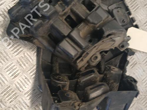 Used Rear bumper bracket Rear bumper bracket 38004671 38004671