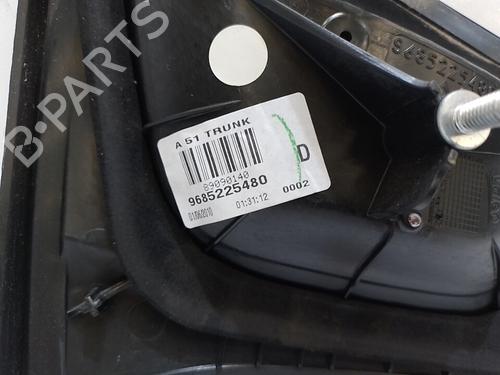 right-tailgate-light-citroen-c3-ii-sc_-2009-37317759 main image