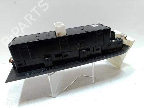 Left front window switch HYUNDAI TRAJET (FO) 2.0 CRDi | BP37301479I27 - Image 2