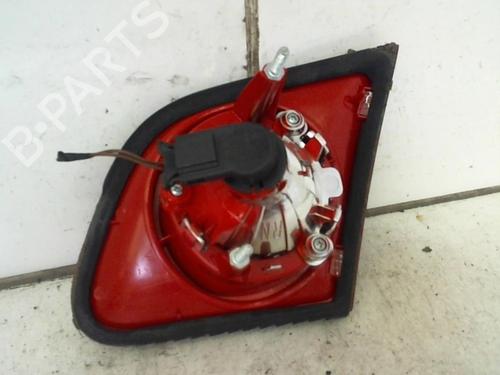 left-tailgate-light-vw-passat-b6-3c2-2005-2006-2007-2008-2009-2010-2011-37301265 main image