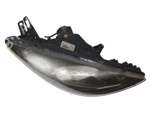right-headlight-peugeot-1007-km_-2005-37333100 main image