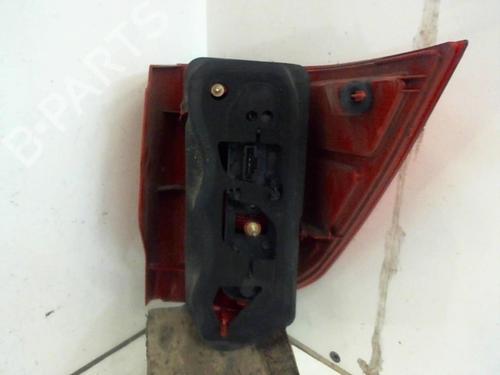 left-taillight-peugeot-1007-km_-2005-37296389 main image