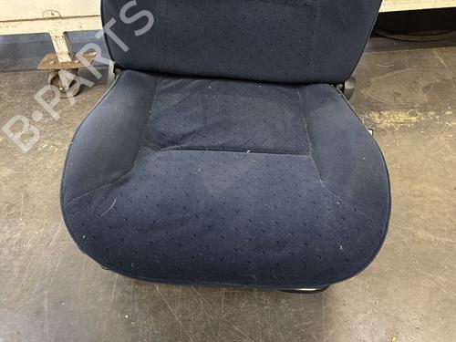 Used Right front seat Right front seat 37615385 37615385