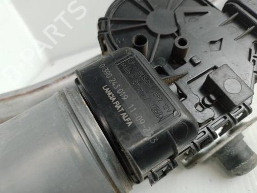 front-wiper-motor-alfa-romeo-giulietta-940_-2010-2011-2012-2013-2014-2015-2016-2017-2018-2019-2020-37318520 main image
