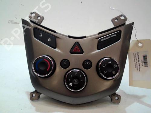 Used Climate control Climate control 37307659 37307659