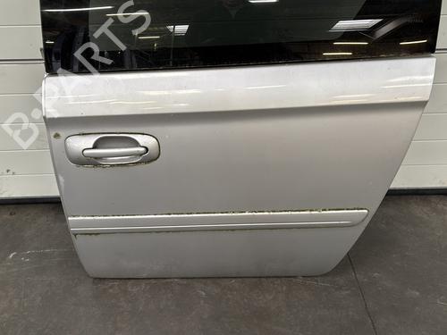 left-slide-door-chrysler-voyager-iv-rg-rs-1999-2000-2001-2002-2003-2004-2005-2006-2007-2008-37338100 main image
