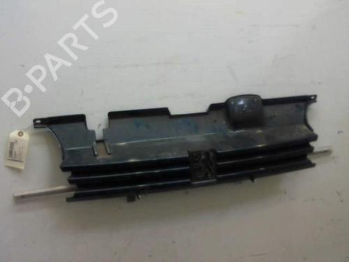 Used Grille Grille 37621748 37621748