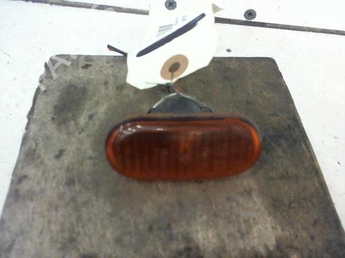 Used Right front indicator Right front indicator 37296677 37296677